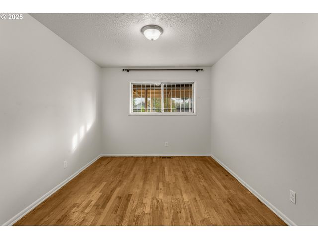 3063 Se 112TH Ave, Portland, OR 97266