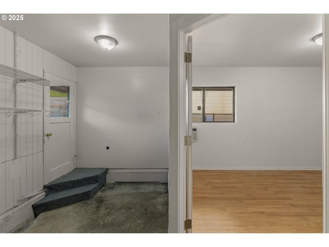 3063 Se 112TH Ave, Portland, OR 97266