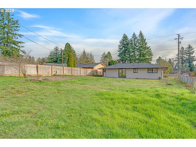3063 Se 112TH Ave, Portland, OR 97266