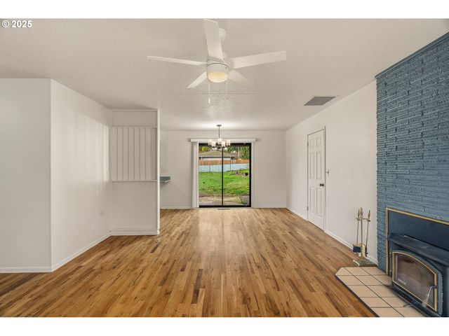 3063 Se 112TH Ave, Portland, OR 97266