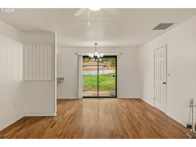 3063 Se 112TH Ave, Portland, OR 97266