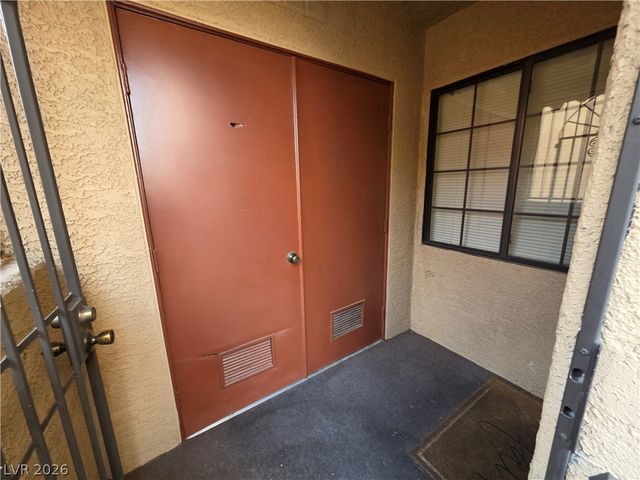 4211 Sanderling Circle 286, Las Vegas, NV 89103