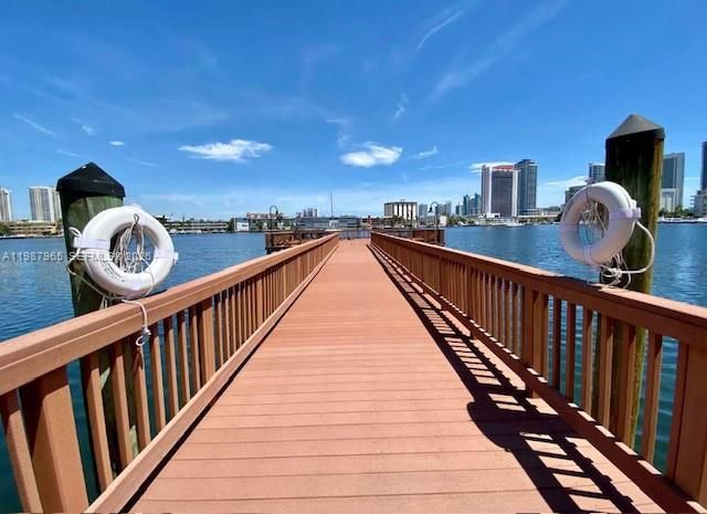 400 Golden Isles Dr 43, Hallandale Beach, FL 33009