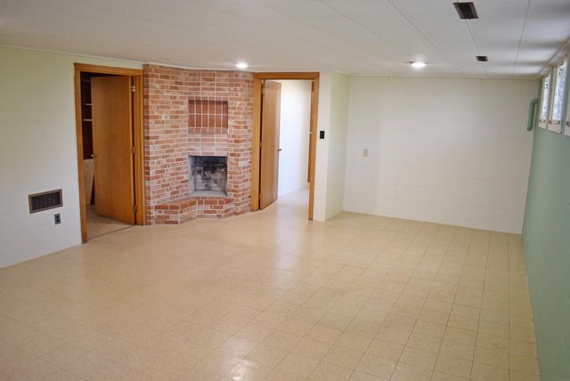 814 Ash Street, Osage, IA 50461