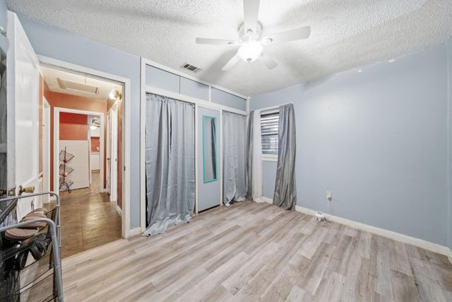 402 Bluebonnet Drive, La Marque, TX 77568