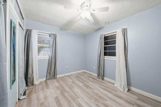 402 Bluebonnet Drive, La Marque, TX 77568