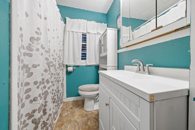 402 Bluebonnet Drive, La Marque, TX 77568