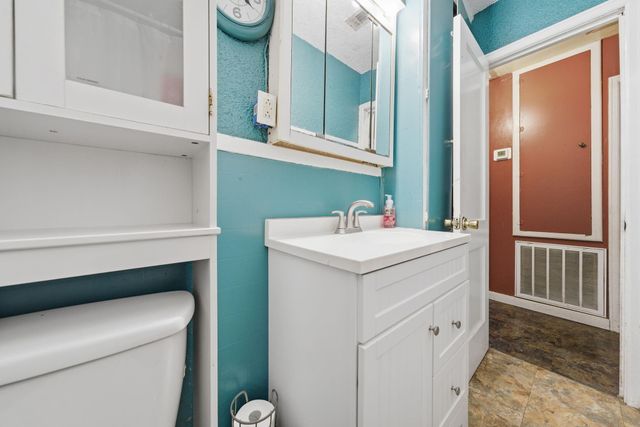 402 Bluebonnet Drive, La Marque, TX 77568