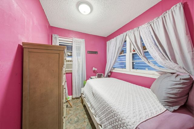 402 Bluebonnet Drive, La Marque, TX 77568