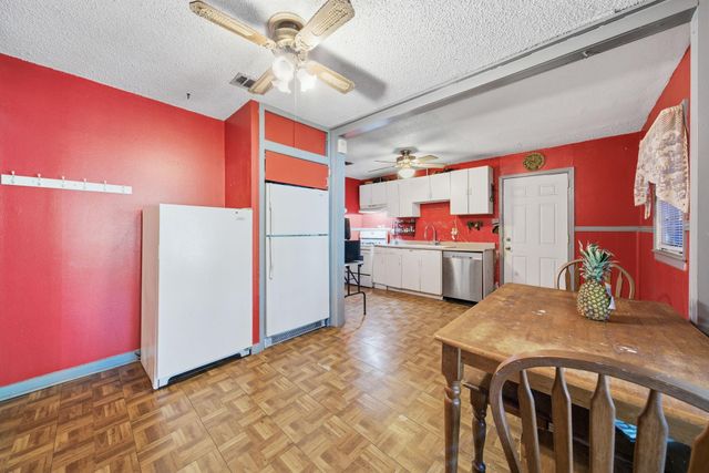 402 Bluebonnet Drive, La Marque, TX 77568