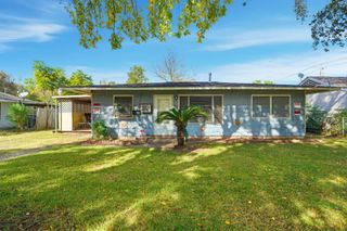 402 Bluebonnet Drive, La Marque, TX 77568