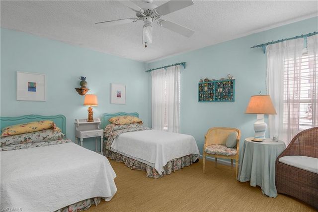 2701 Gulf Shore BLVD N 5, Naples, FL 34103