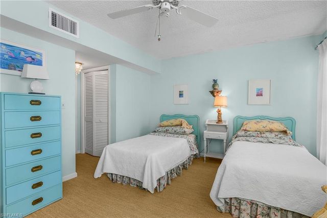 2701 Gulf Shore BLVD N 5, Naples, FL 34103