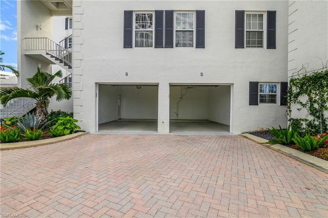 2701 Gulf Shore BLVD N 5, Naples, FL 34103