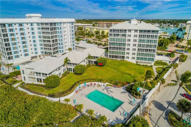 2701 Gulf Shore BLVD N 5, Naples, FL 34103