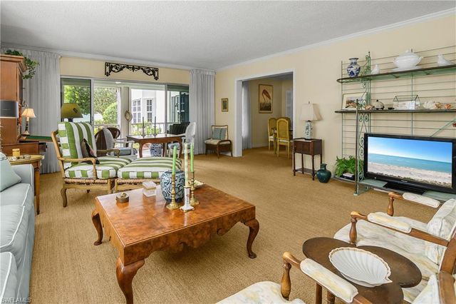 2701 Gulf Shore BLVD N 5, Naples, FL 34103