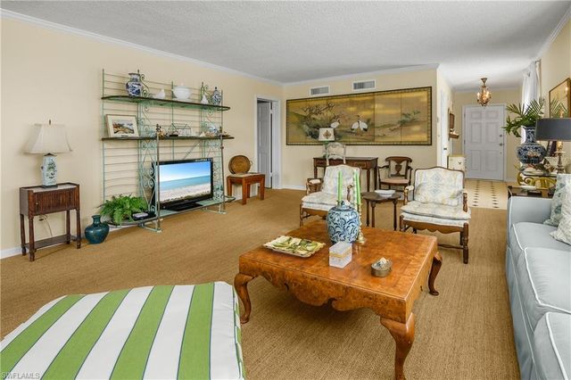 2701 Gulf Shore BLVD N 5, Naples, FL 34103