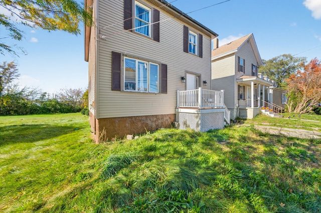 125 Carl St, Fall River, MA 02721