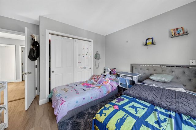 125 Carl St, Fall River, MA 02721