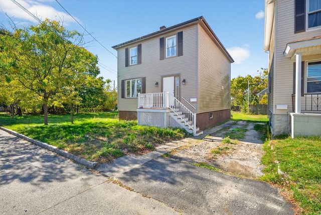 125 Carl St, Fall River, MA 02721