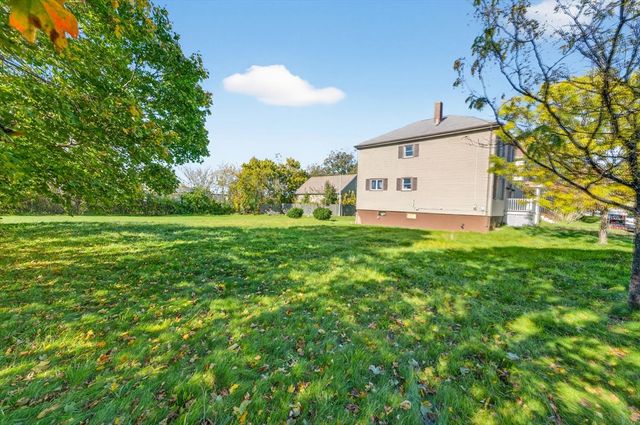 125 Carl St, Fall River, MA 02721