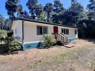 18751 Sears Lane, Fort Bragg, CA 95437