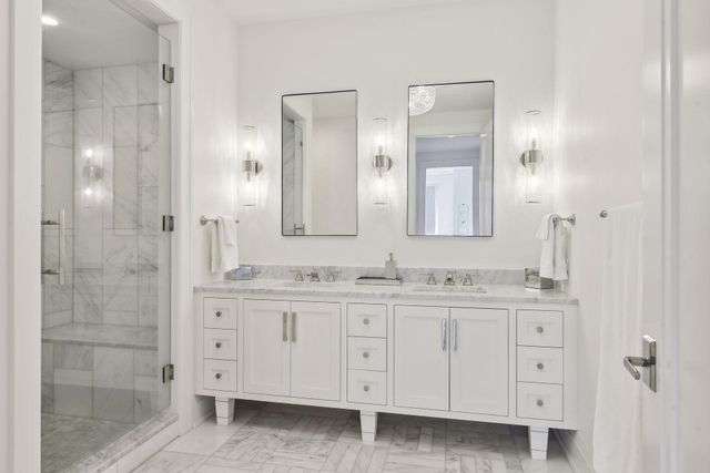 1111 W River Parkway 14E, Minneapolis, MN 55415