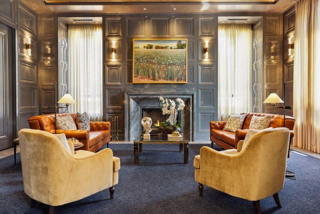 1111 W River Parkway 14E, Minneapolis, MN 55415