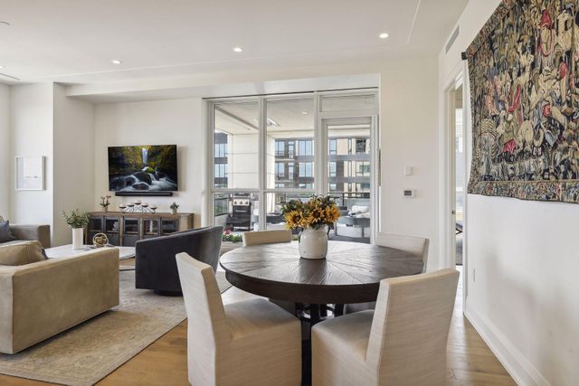 1111 W River Parkway 14E, Minneapolis, MN 55415