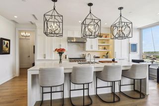 1111 W River Parkway 14E, Minneapolis, MN 55415