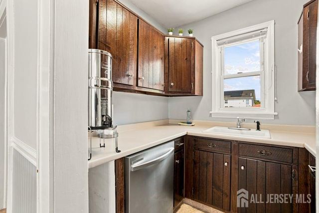 10 Krumb Street, Sayreville, NJ 08872