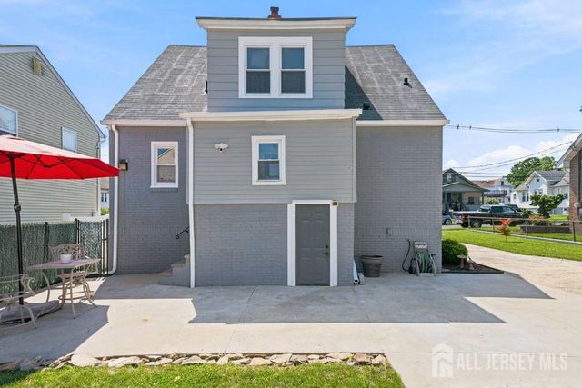 10 Krumb Street, Sayreville, NJ 08872
