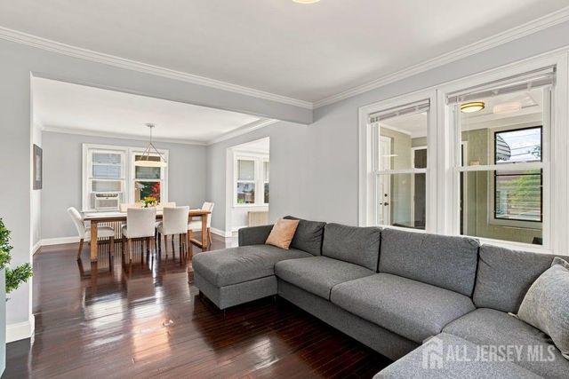 10 Krumb Street, Sayreville, NJ 08872