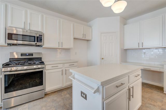 16464 Beewood Glen Drive, Sugar Land, TX 77498