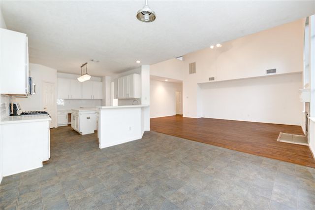 16464 Beewood Glen Drive, Sugar Land, TX 77498