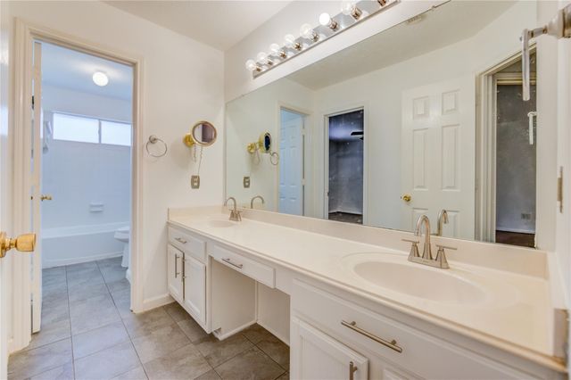 16464 Beewood Glen Drive, Sugar Land, TX 77498
