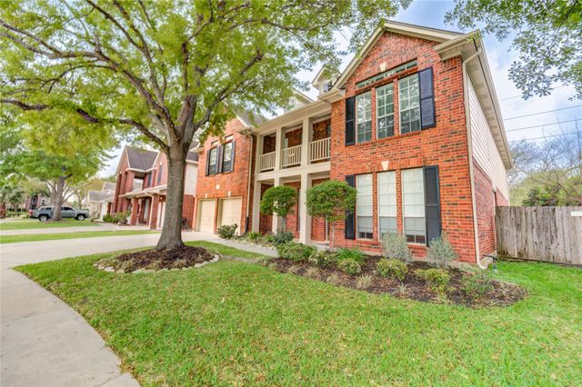 16464 Beewood Glen Drive, Sugar Land, TX 77498