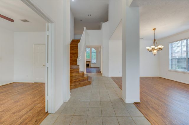 16464 Beewood Glen Drive, Sugar Land, TX 77498