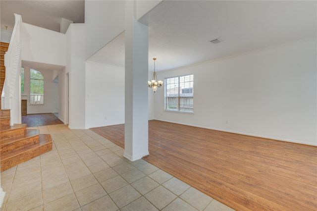 16464 Beewood Glen Drive, Sugar Land, TX 77498
