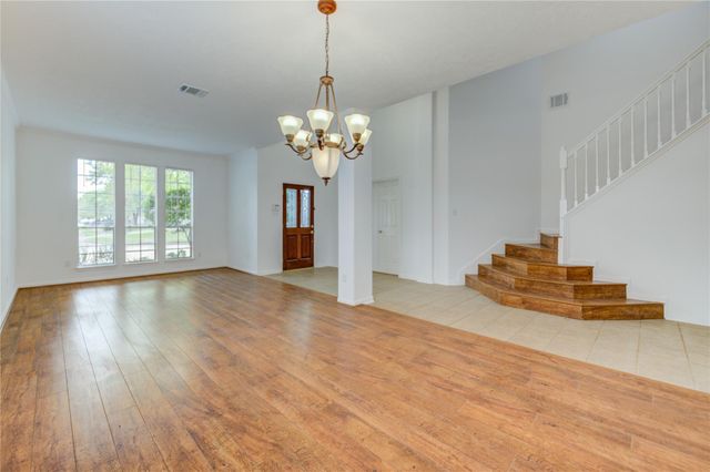 16464 Beewood Glen Drive, Sugar Land, TX 77498
