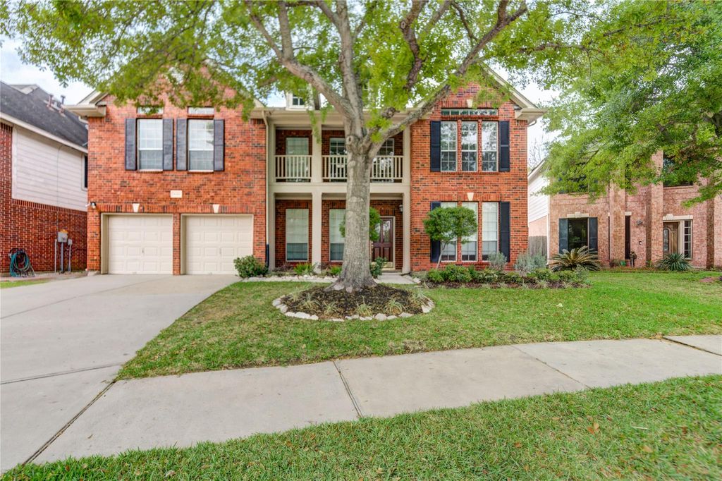 16464 Beewood Glen Drive, Sugar Land, TX 77498