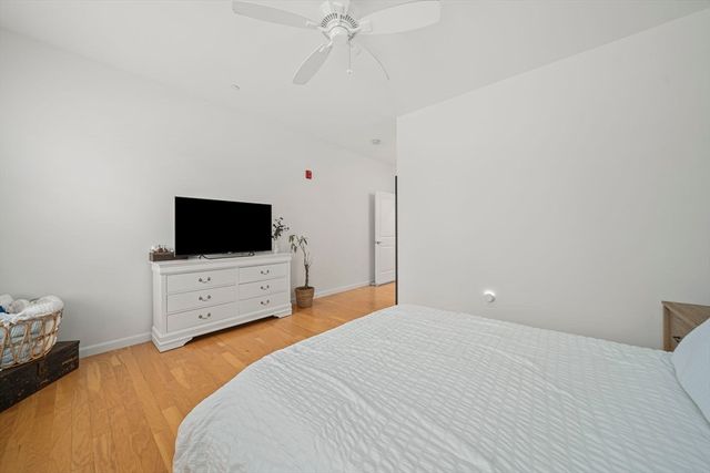 200 Revere St 4104, Canton, MA 02021