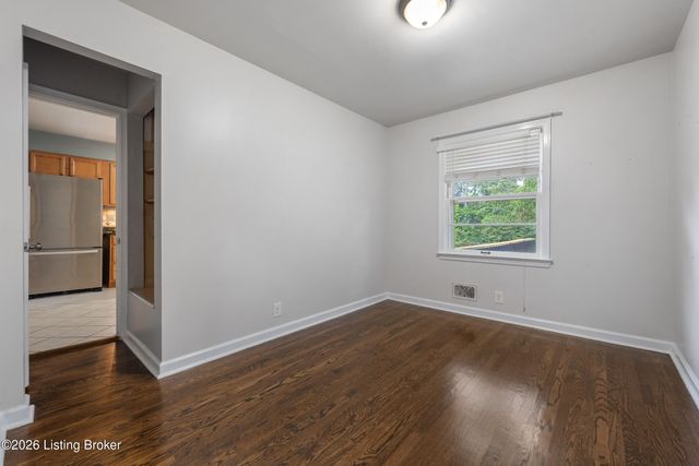 10113 Mary Dell Ln, Louisville, KY 40299