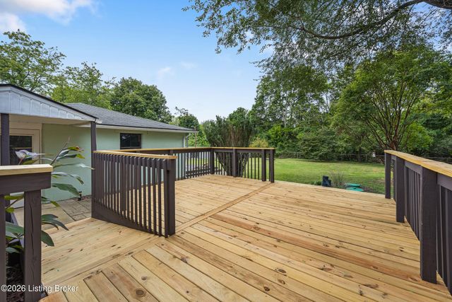 10113 Mary Dell Ln, Louisville, KY 40299