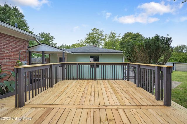 10113 Mary Dell Ln, Louisville, KY 40299