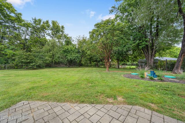 10113 Mary Dell Ln, Louisville, KY 40299