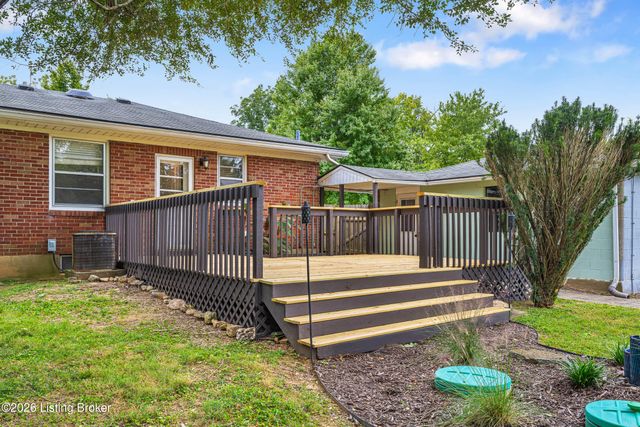 10113 Mary Dell Ln, Louisville, KY 40299