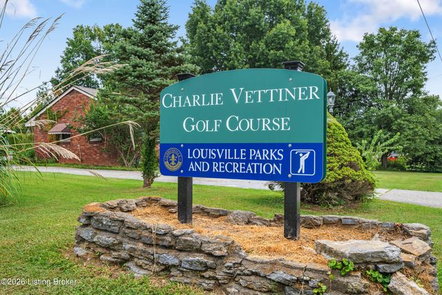 10113 Mary Dell Ln, Louisville, KY 40299