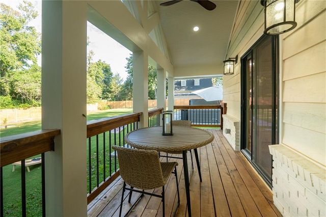 7330 Hunters Branch Drive, Atlanta, GA 30328