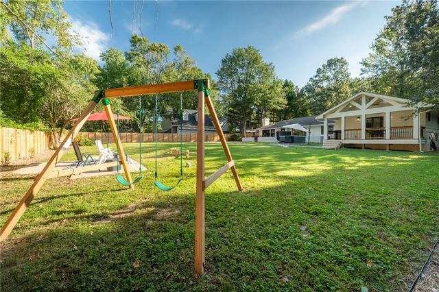 7330 Hunters Branch Drive, Atlanta, GA 30328